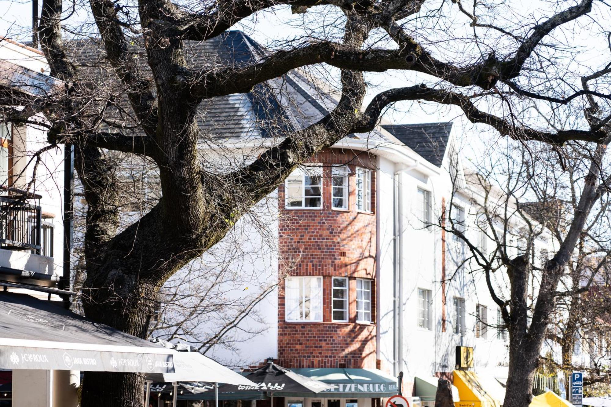 84 négyzetméteres, 2 hálószobás, 2 saját fürdőszobával rendelkező Apartman Stellenbosch Központ ter Kültér fotó